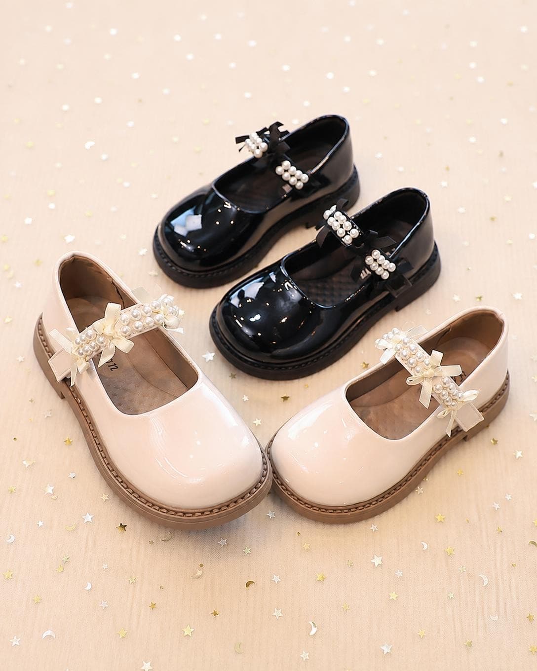 Pearl Bow Glossy Mary Jane Shoes